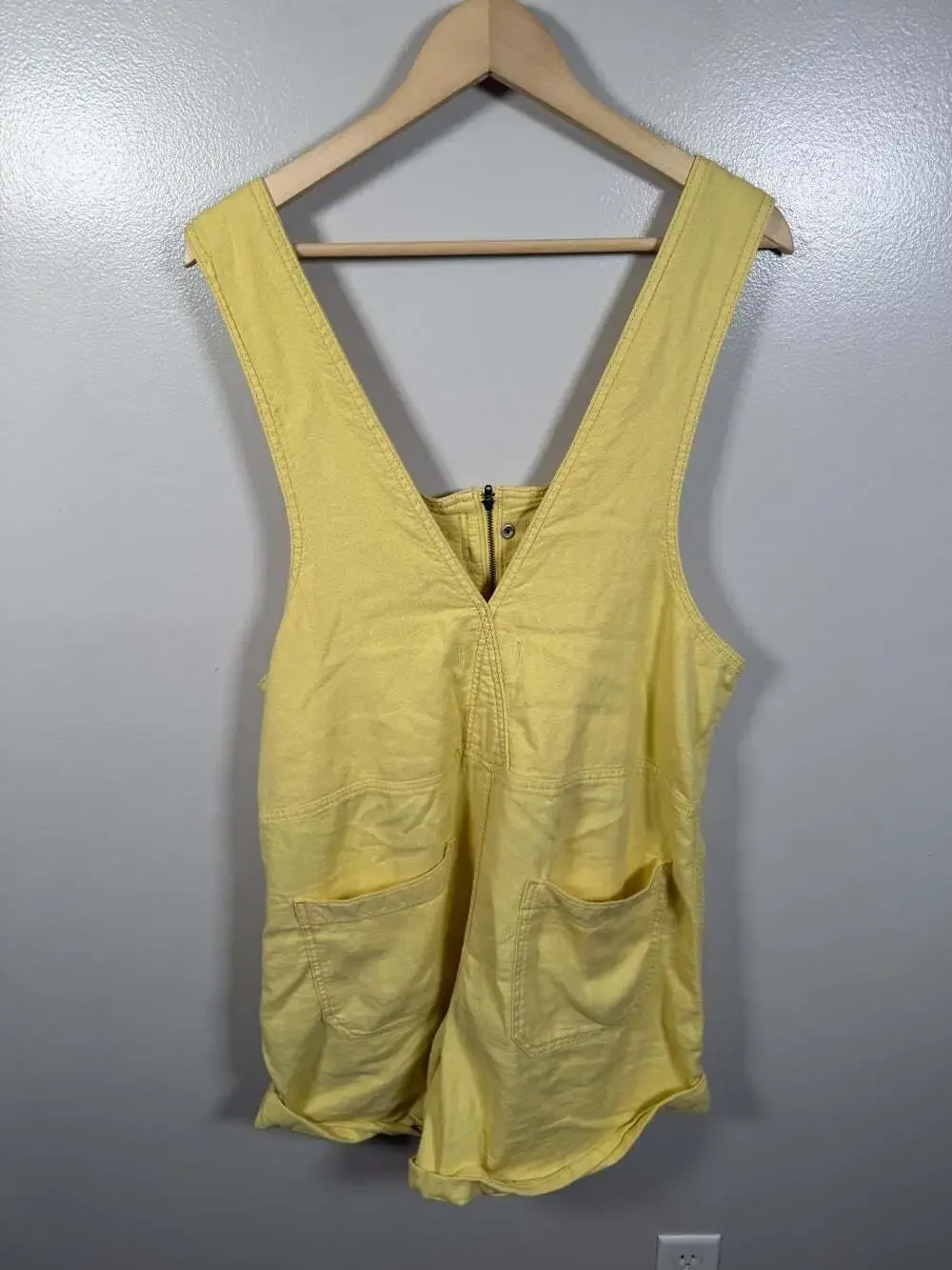 Free People We the Free Jude Shortall Size Large Sicilian Yellow Slouchy Boho